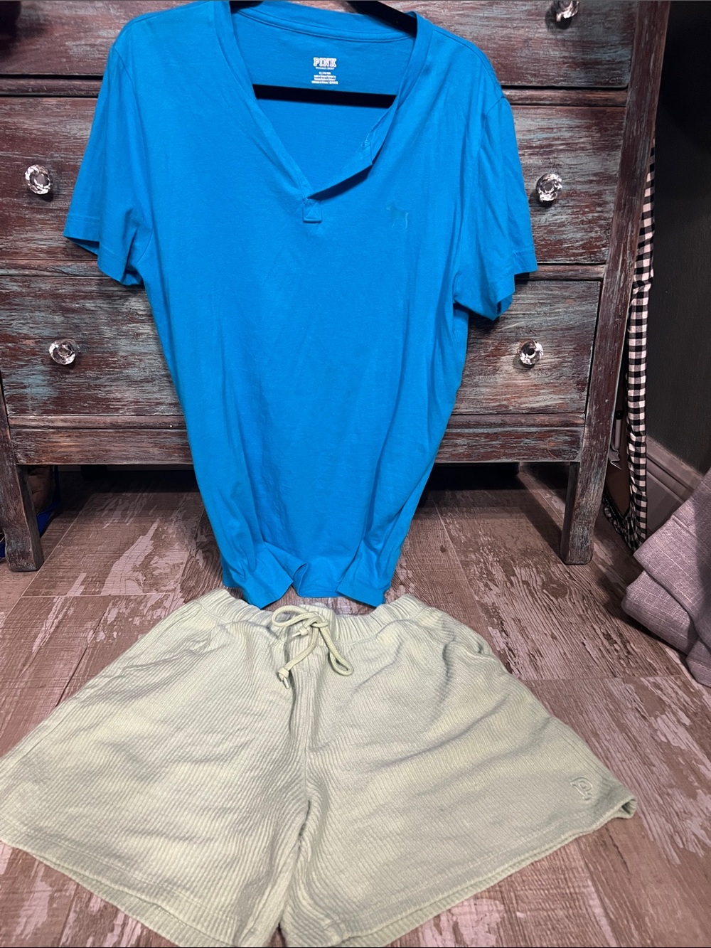 💗PINK VS Boyfriend Ribbed Terry Fleece Lounge Short-Jade & Teal Tee (M)